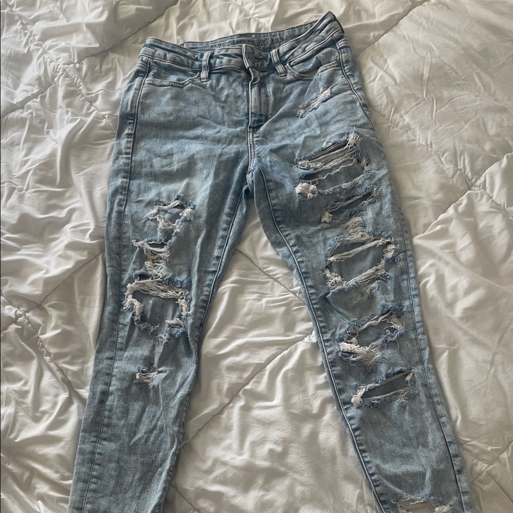 American Eagle Outfitters Light Blue Distressed Skinny Jeans